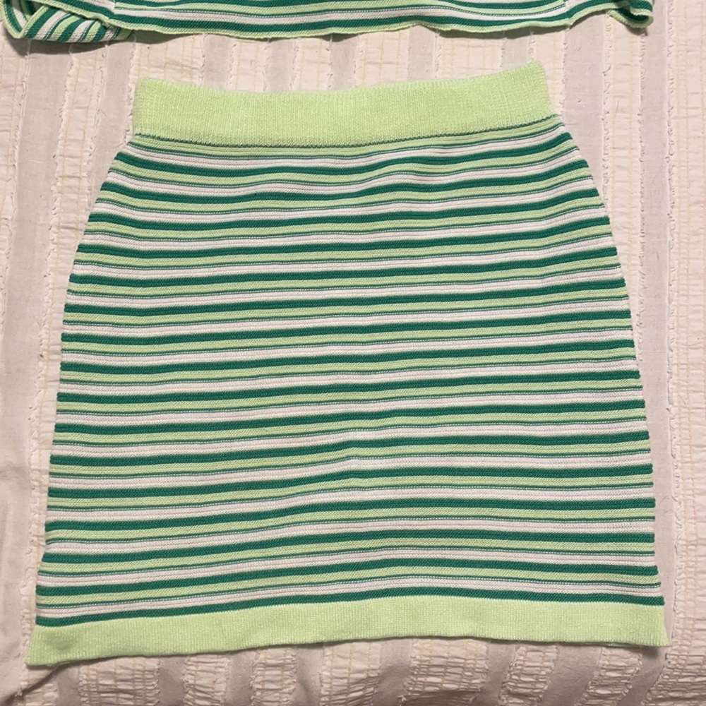 Two Piece Set - image 2